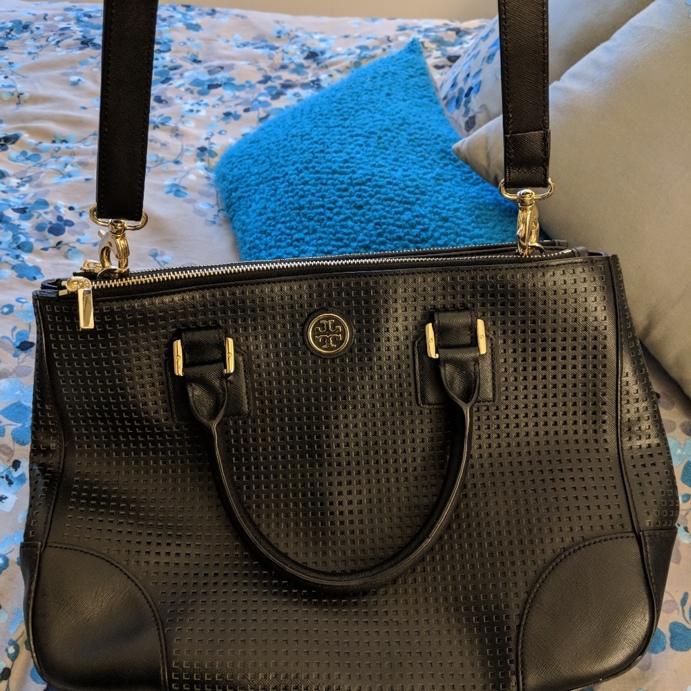 Tory Burch Robinson Perforated Double Zip bag - Picture 6 of 8